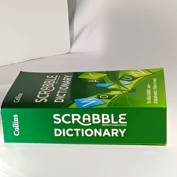 Scrabble Dictionary by Collins - Picture 4 of 6